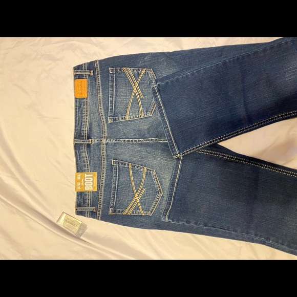 NWT Aeropostale denim jeans. Size 11. - Picture 7 of 8